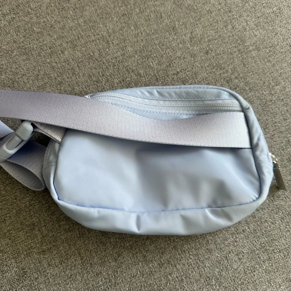 Lululemon Everywhere Belt Bag 1L